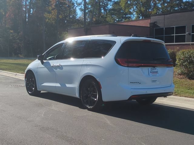 New 2026 Chrysler Pacifica Select w/ S Appearance Package FWD image 11