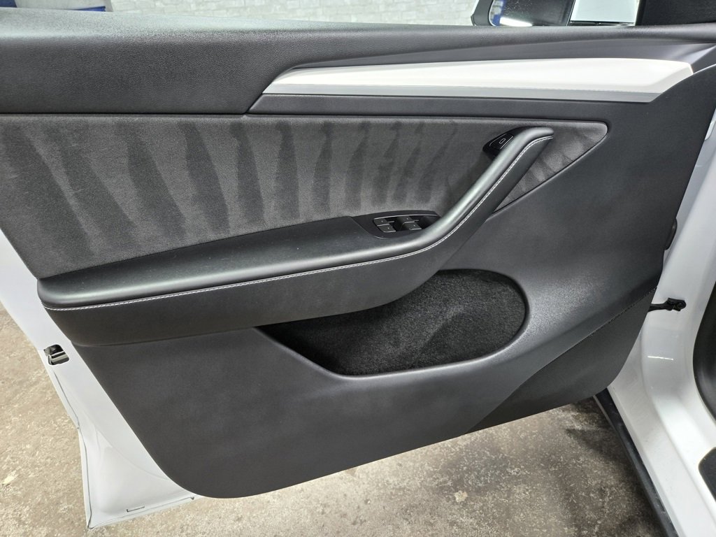 Used 2023 Tesla Model Y Long Range image 7