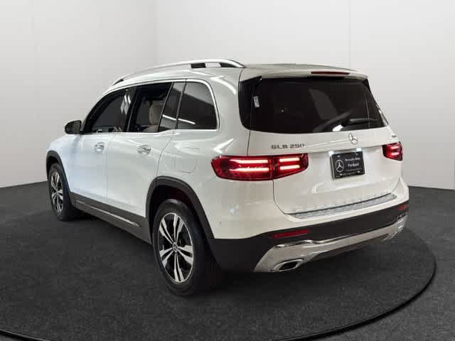 New 2026 Mercedes-Benz GLB 250 4MATIC image 4