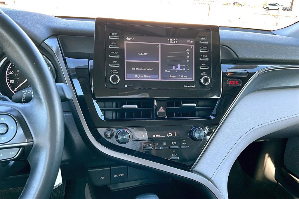 Used 2024 Toyota Camry SE image 6