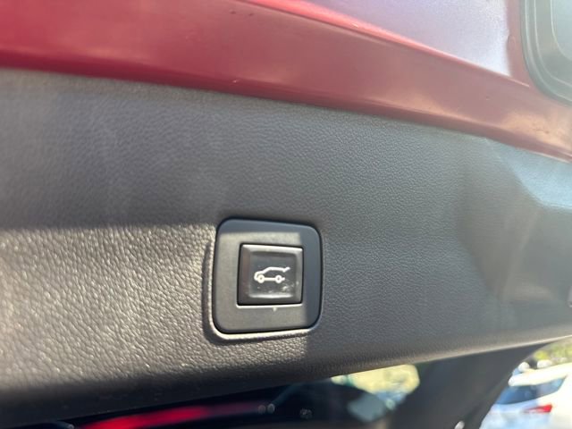 Used 2022 Chevrolet TrailBlazer RS w/ Sun and Liftgate Package image 29