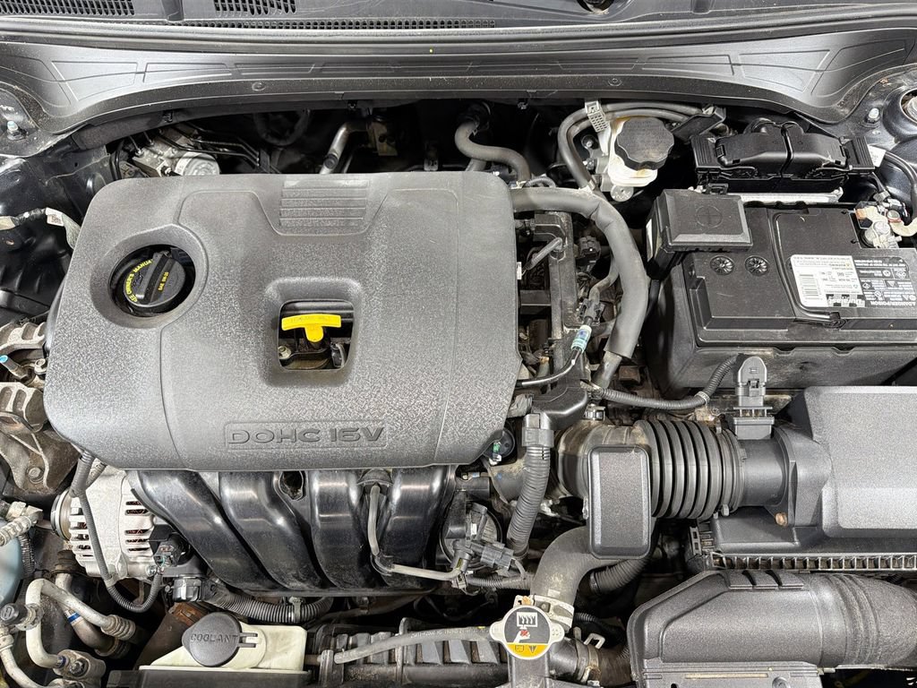 Used 2020 Kia Forte LXS FWD image 28