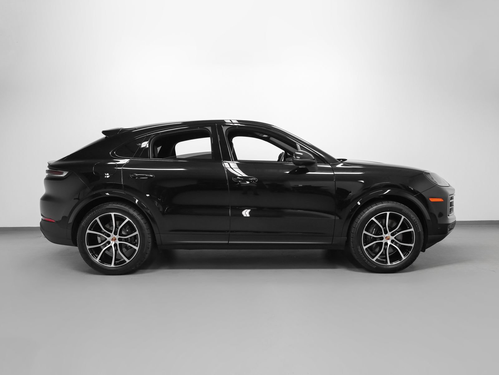 New 2026 Porsche Cayenne Coupe AWD/4WD image 13