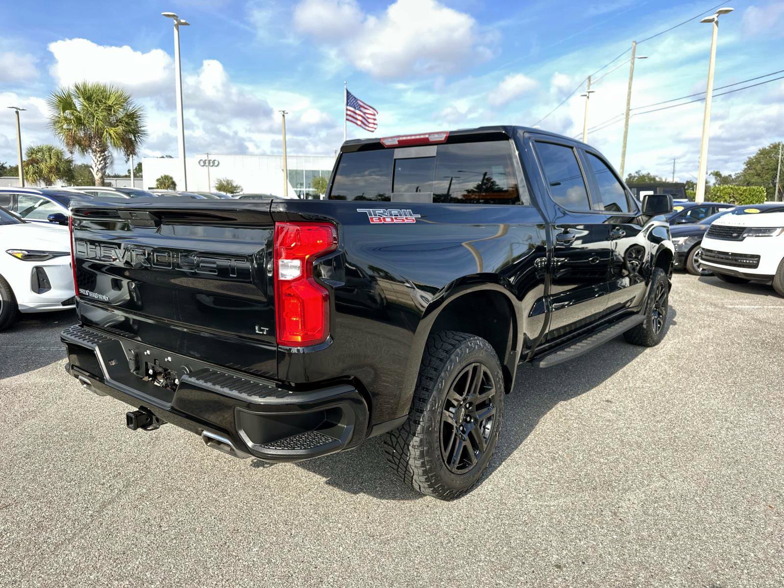 Used 2022 Chevrolet Silverado 1500 LT Trail Boss w/ Convenience Package II image 6