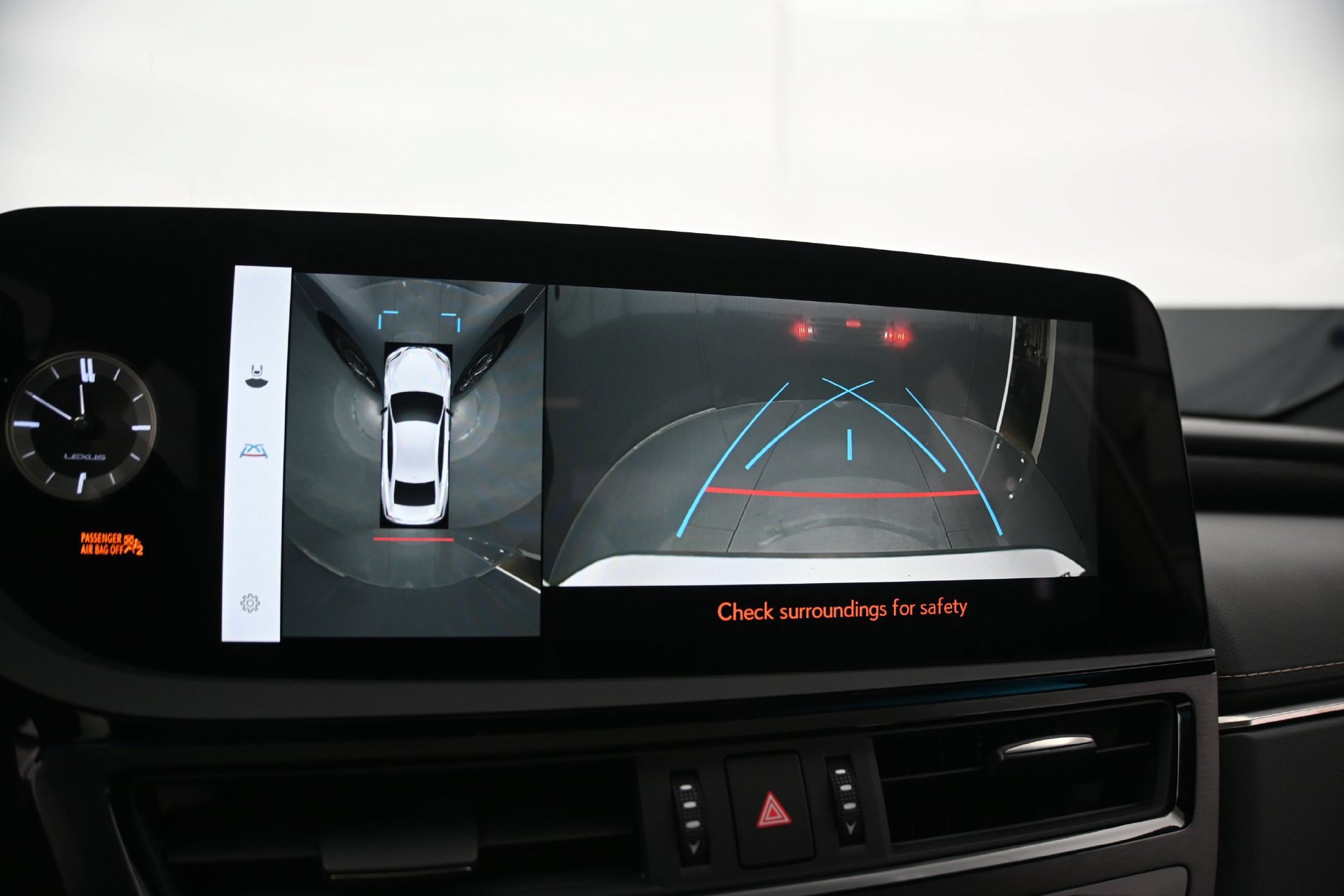 Used 2025 Lexus ES 300h FWD image 25