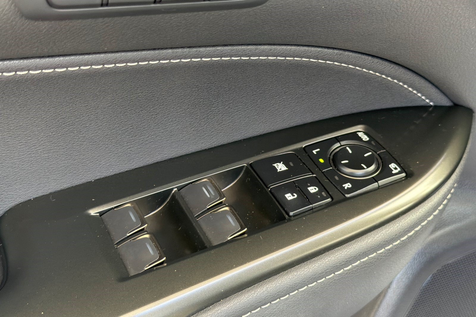 Used 2025 Lexus NX 350h AWD w/ Accessory Package (P5) image 13