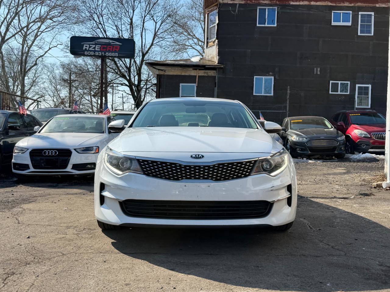 Used 2017 Kia Optima EX image 9