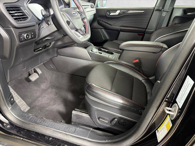 Used 2025 Ford Escape ST-Line Select AWD/4WD image 9