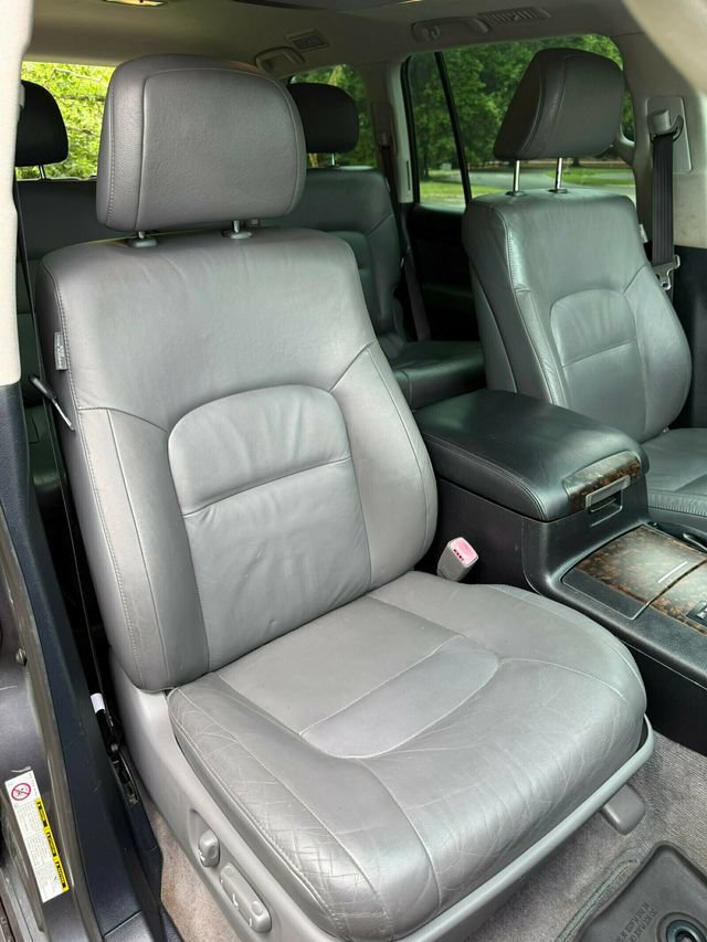 Used 2008 Toyota Land Cruiser AWD/4WD image 28