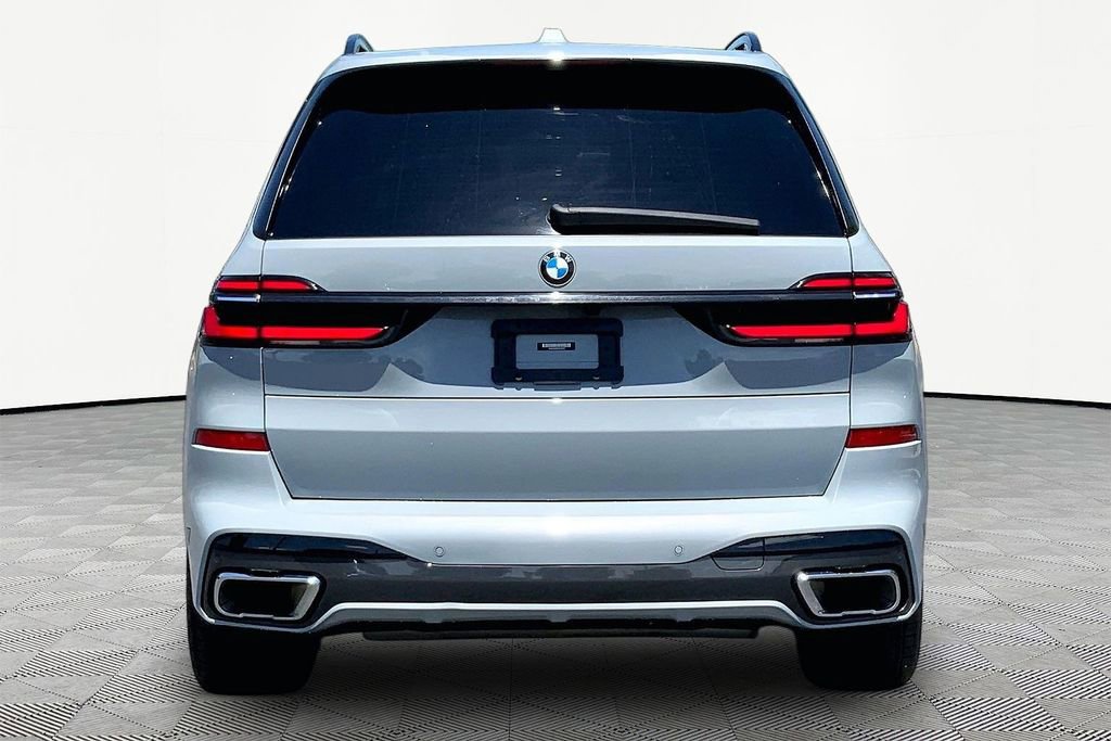 Used 2023 BMW X7 xDrive40i w/ M Sport Package AWD/4WD image 6