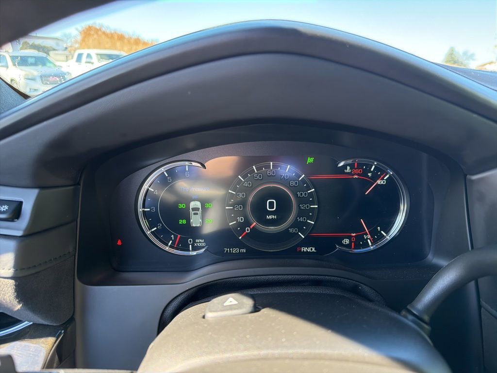 Used 2019 Cadillac Escalade Platinum w/ Escalade Sport Edition AWD/4WD image 12