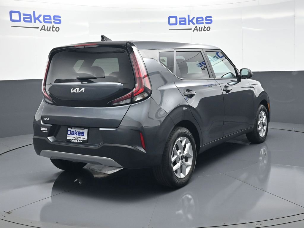 Certified 2025 Kia Soul LX w/ LX Technology Package image 8