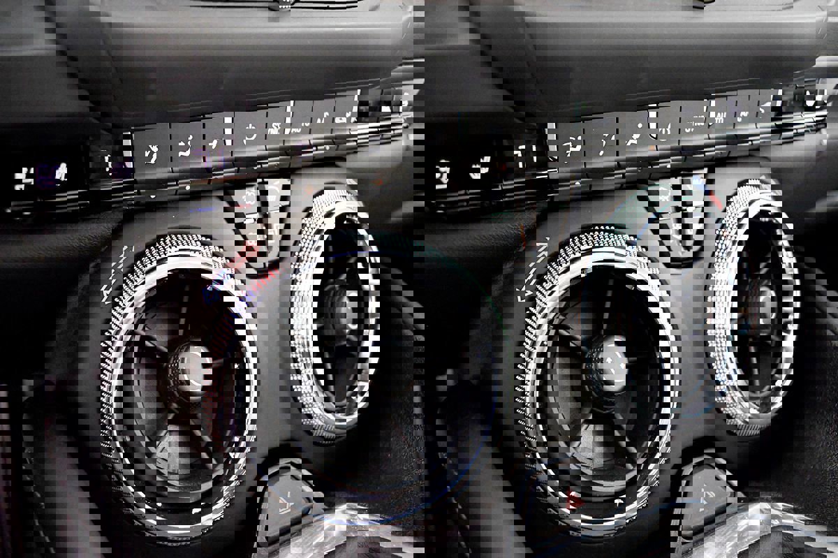 Used 2017 Chevrolet Camaro SS w/ LPO, Ground Effects Package image 32