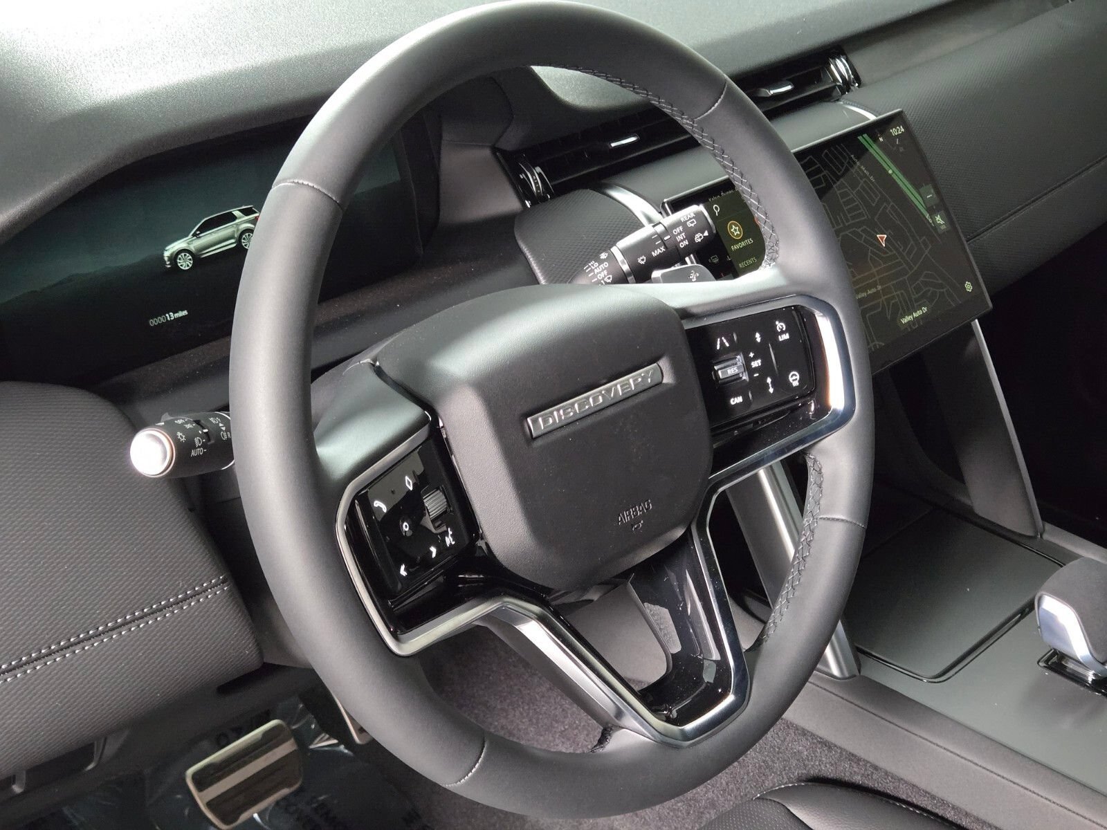 New 2026 Land Rover Discovery Sport Landmark AWD/4WD image 23