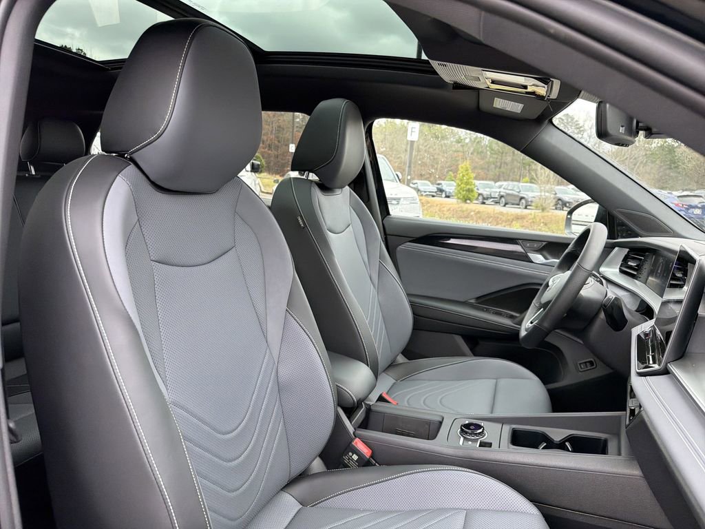 New 2026 Volkswagen Tiguan SE R-Line image 19