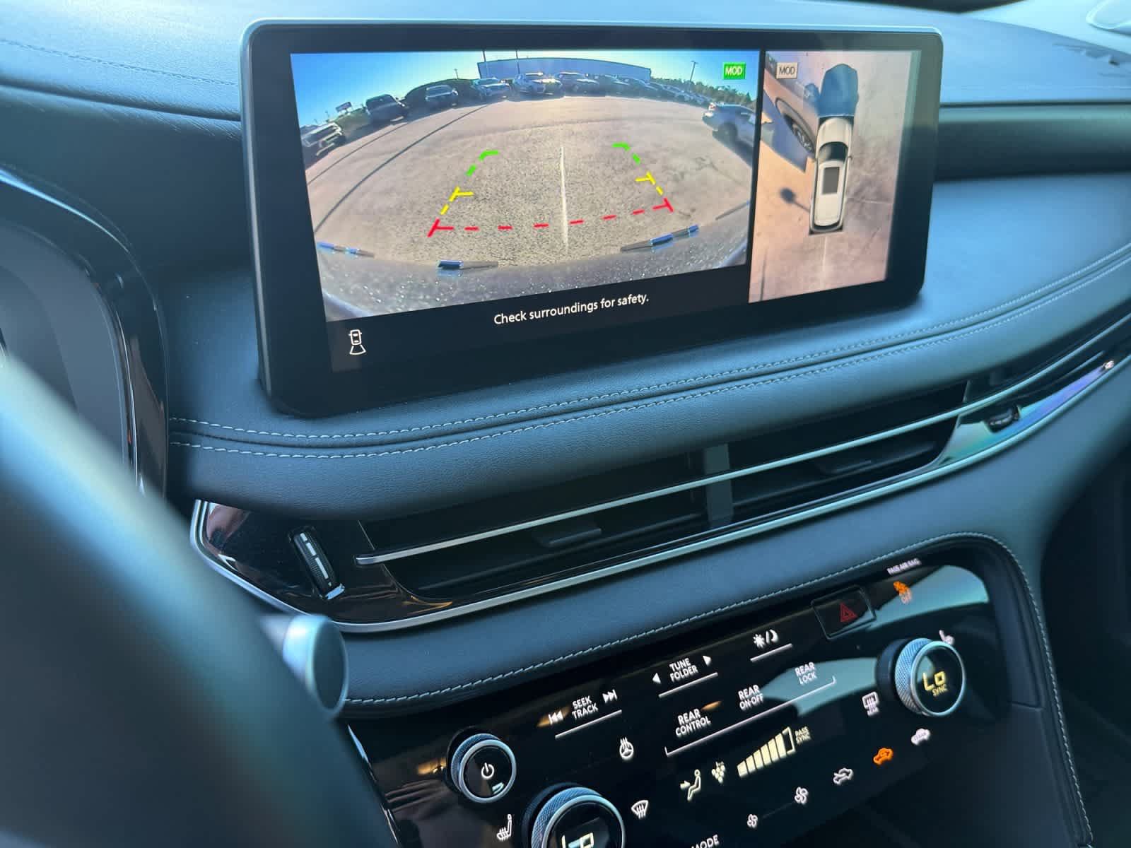 Used 2022 INFINITI QX60 Sensory w/ Vision Package AWD/4WD image 19