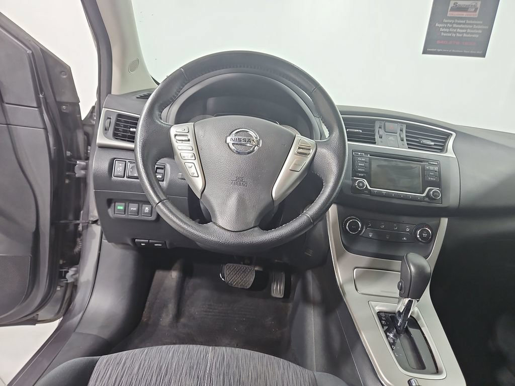 Used 2015 Nissan Sentra SV FWD image 14