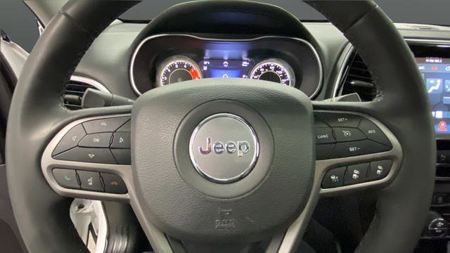Used 2022 Jeep Cherokee Limited AWD/4WD image 16