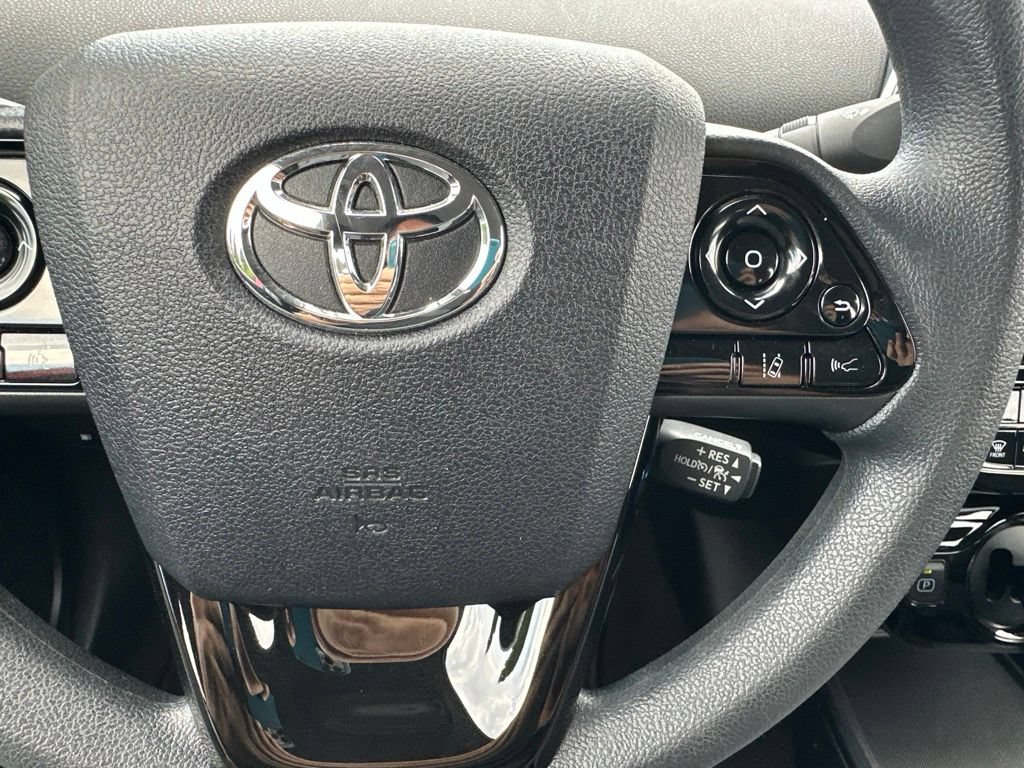 Used 2021 Toyota Prius L Eco FWD image 14