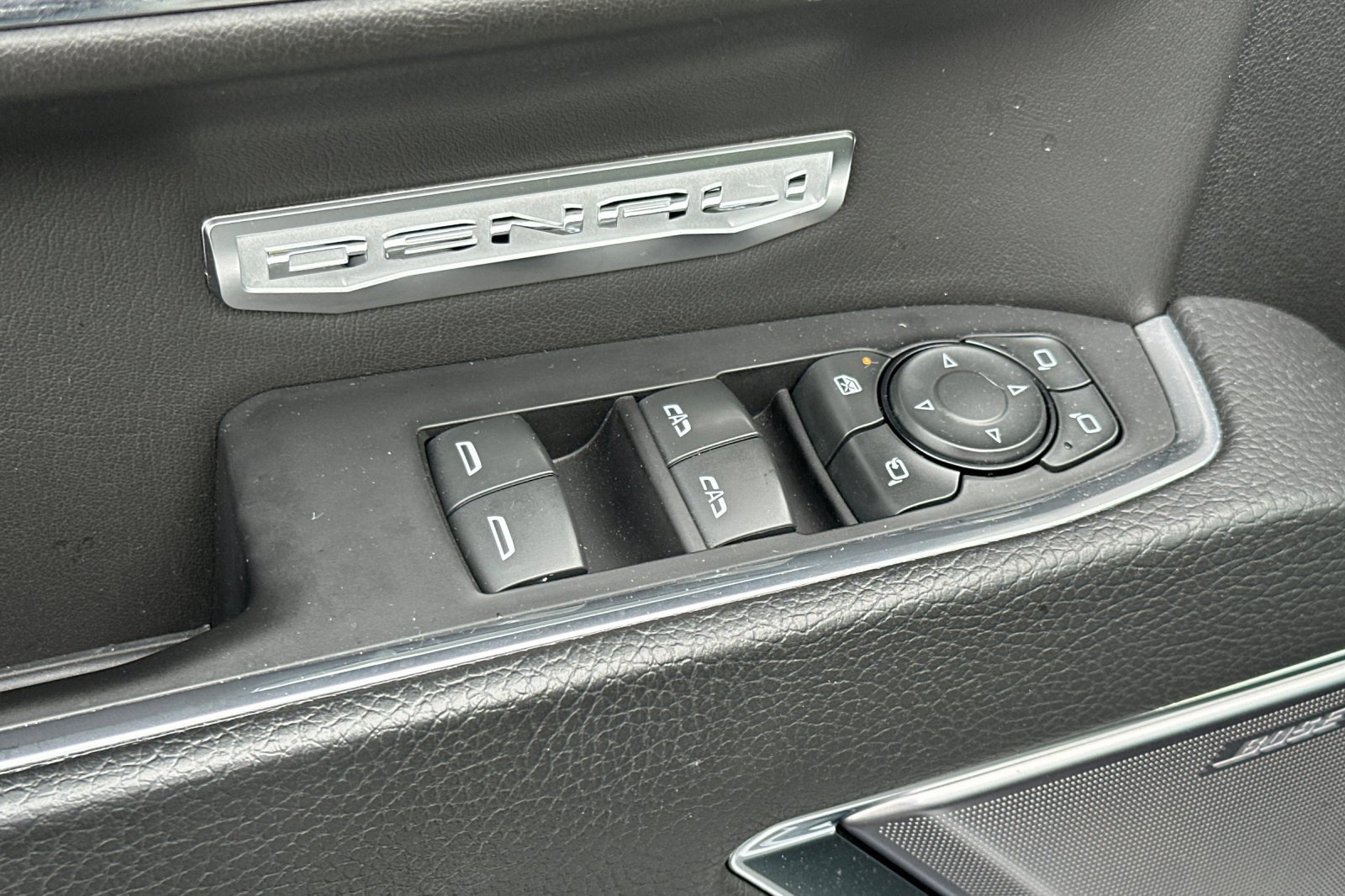 Used 2023 GMC Sierra 1500 Denali w/ Denali Reserve Package image 12