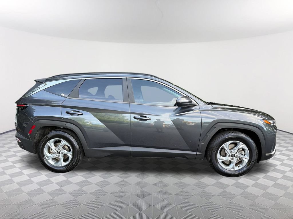 Used 2022 Hyundai Tucson SEL FWD image 4