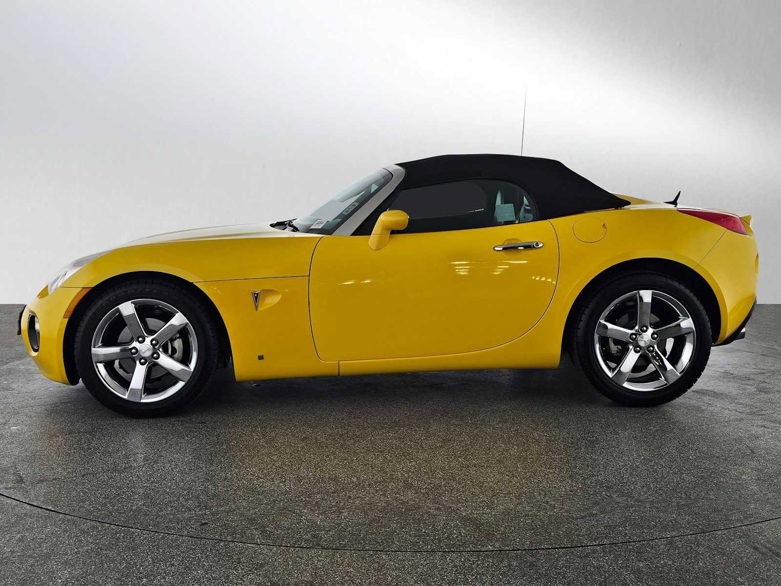 Used 2008 Pontiac Solstice GXP w/ Premium Package image 6