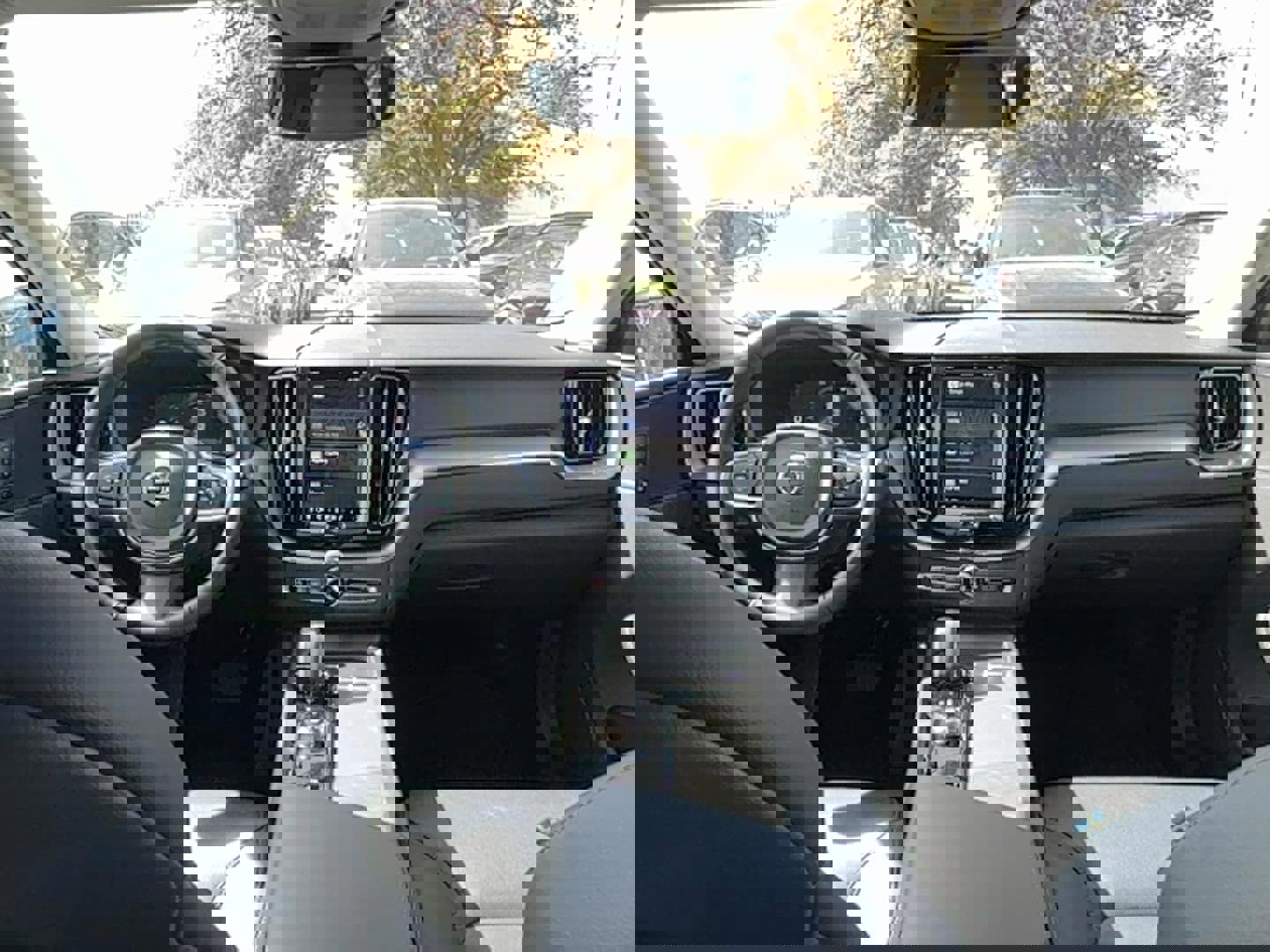 Used 2025 Volvo XC60 B5 Core image 14