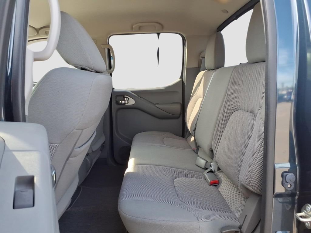 Used 2020 Nissan Frontier SV RWD image 14