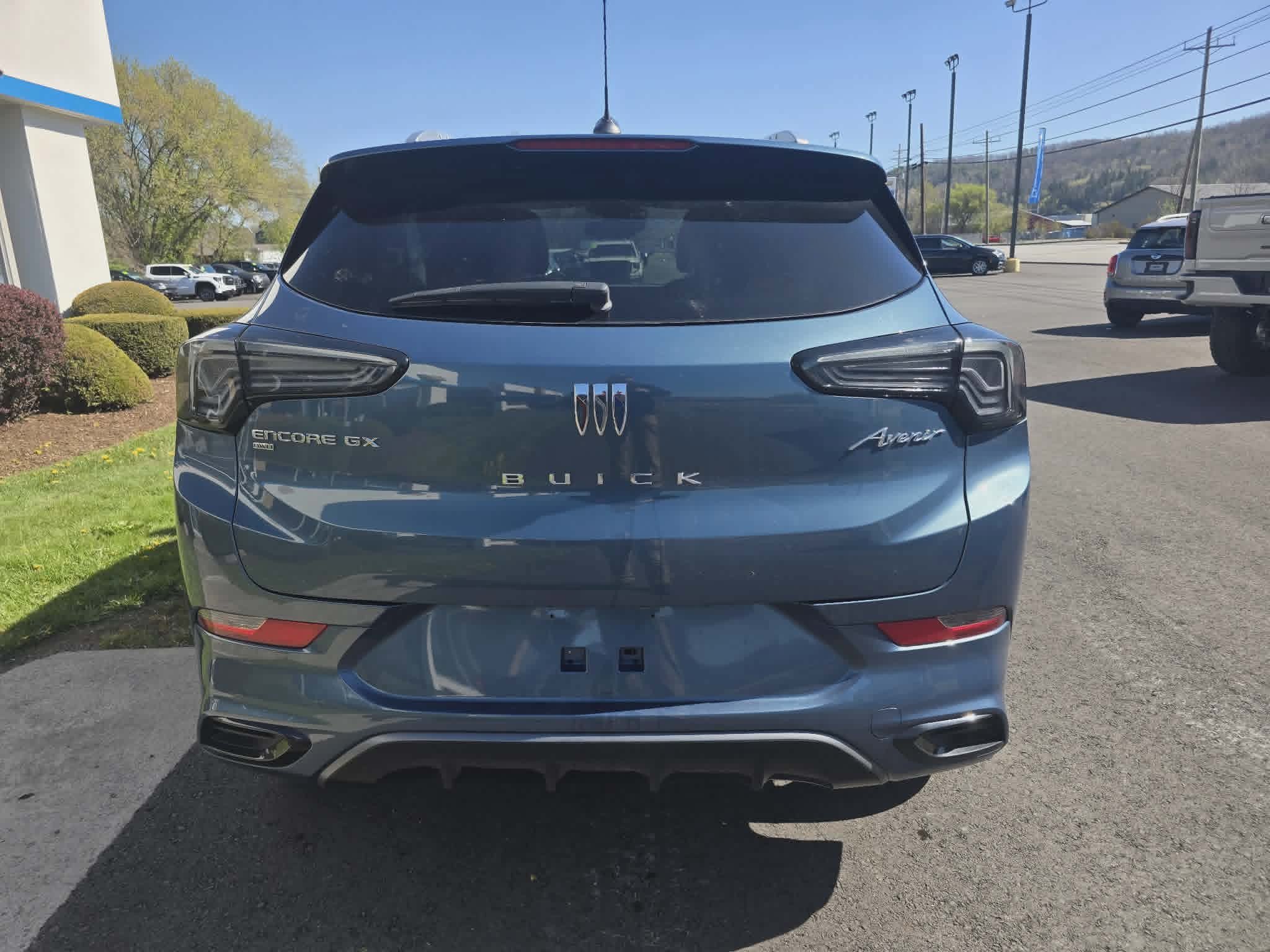 Used 2024 Buick Encore GX Avenir w/ Avenir Convenience Package AWD/4WD image 4