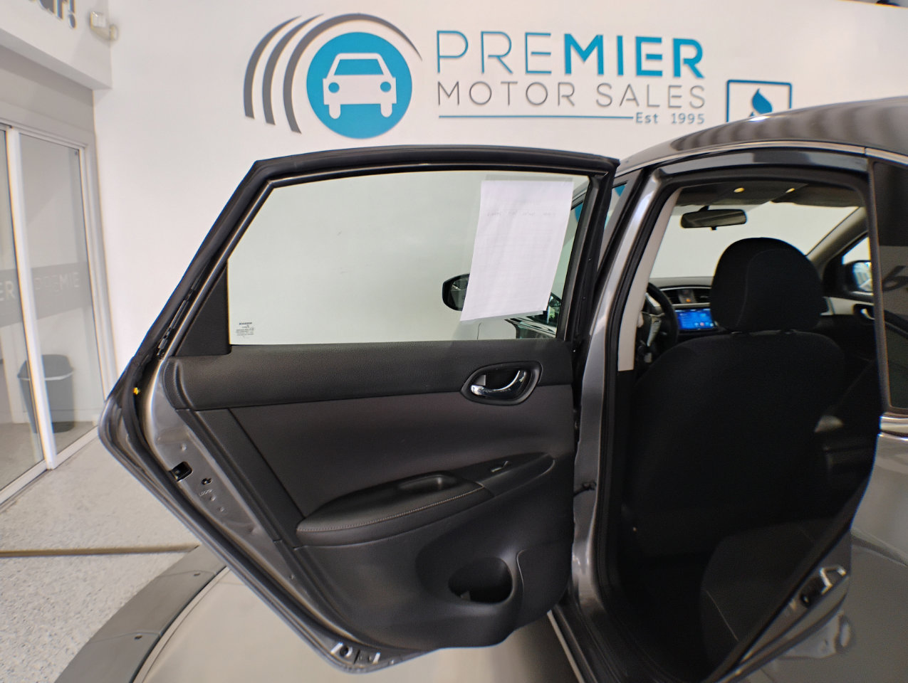 Used 2017 Nissan Sentra S image 92