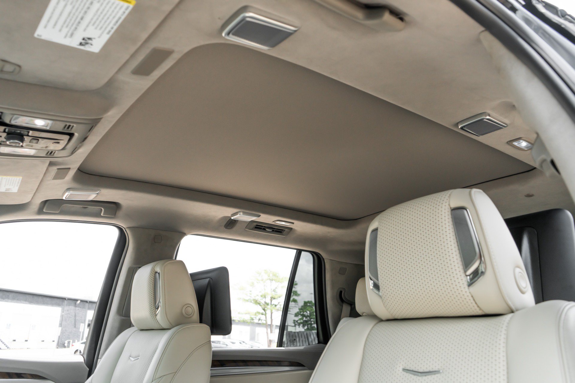 Used 2026 Cadillac Escalade Platinum Sport w/ LPO, Floor Liner Package AWD/4WD image 43
