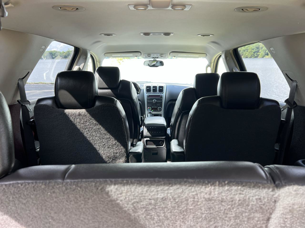 Used 2008 GMC Acadia SLT w/ Convenience Package FWD image 30