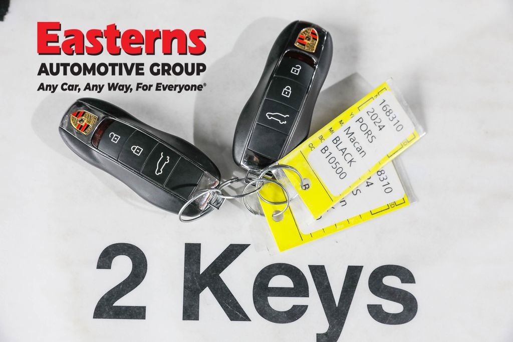 Used 2024 Porsche Macan image 27