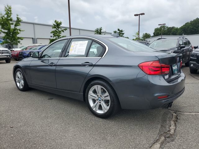 Used 2017 BMW 330i Sedan RWD image 4