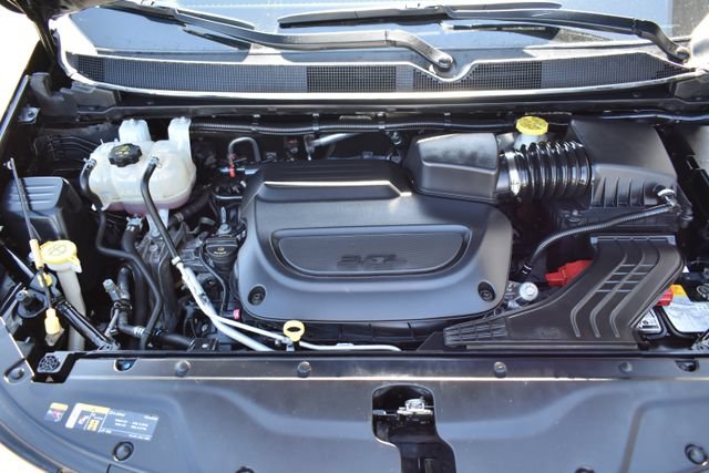Used 2024 Chrysler Pacifica Touring-L FWD image 48