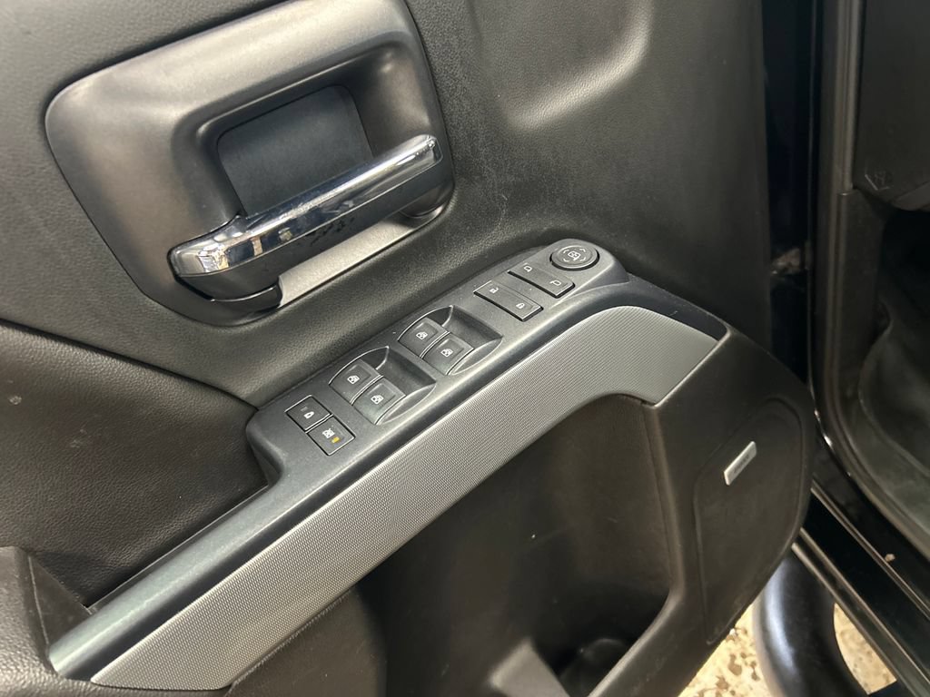 Used 2017 Chevrolet Silverado 1500 LT w/ Midnight Edition AWD/4WD image 16