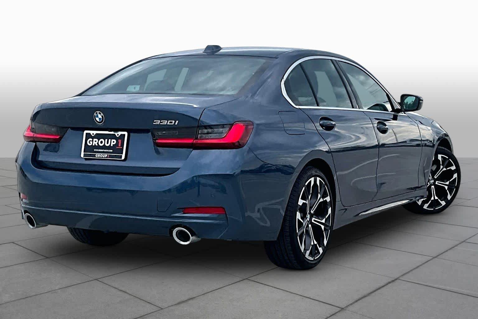 Used 2025 BMW 330i Sedan RWD image 12