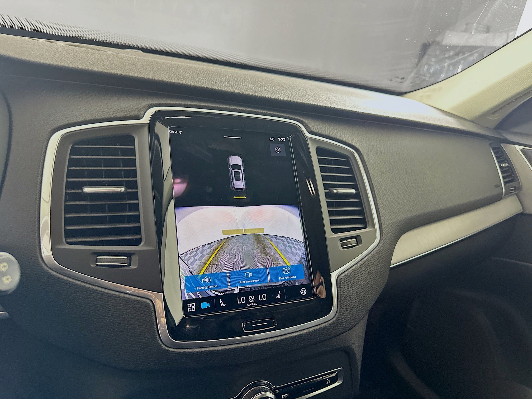 Used 2024 Volvo XC90 B5 Core image 22