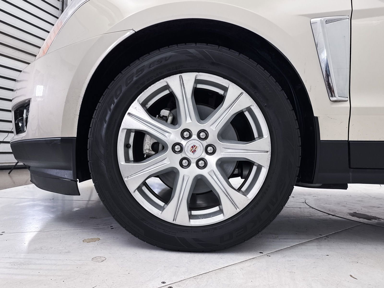 Used 2013 Cadillac SRX Premium w/ LPO, U-Rail D-Rings Package FWD image 13