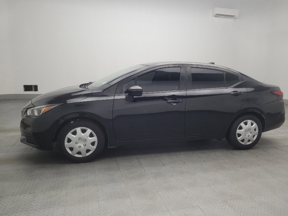 Used 2020 Nissan Versa SV FWD image 2