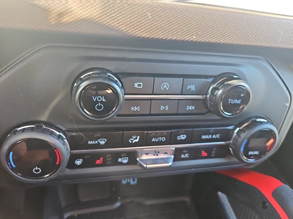 Used 2024 Ford Bronco Heritage Edition AWD/4WD image 17