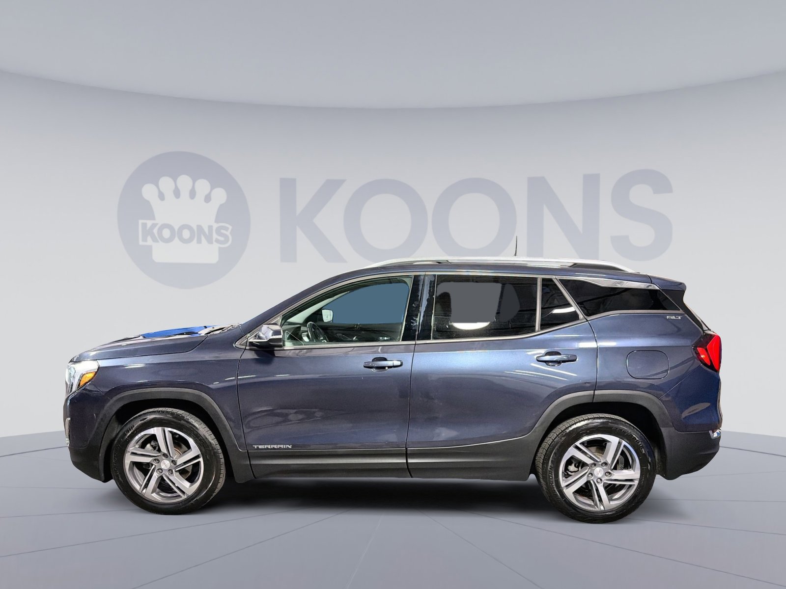 Used 2018 GMC Terrain SLT AWD/4WD image 2