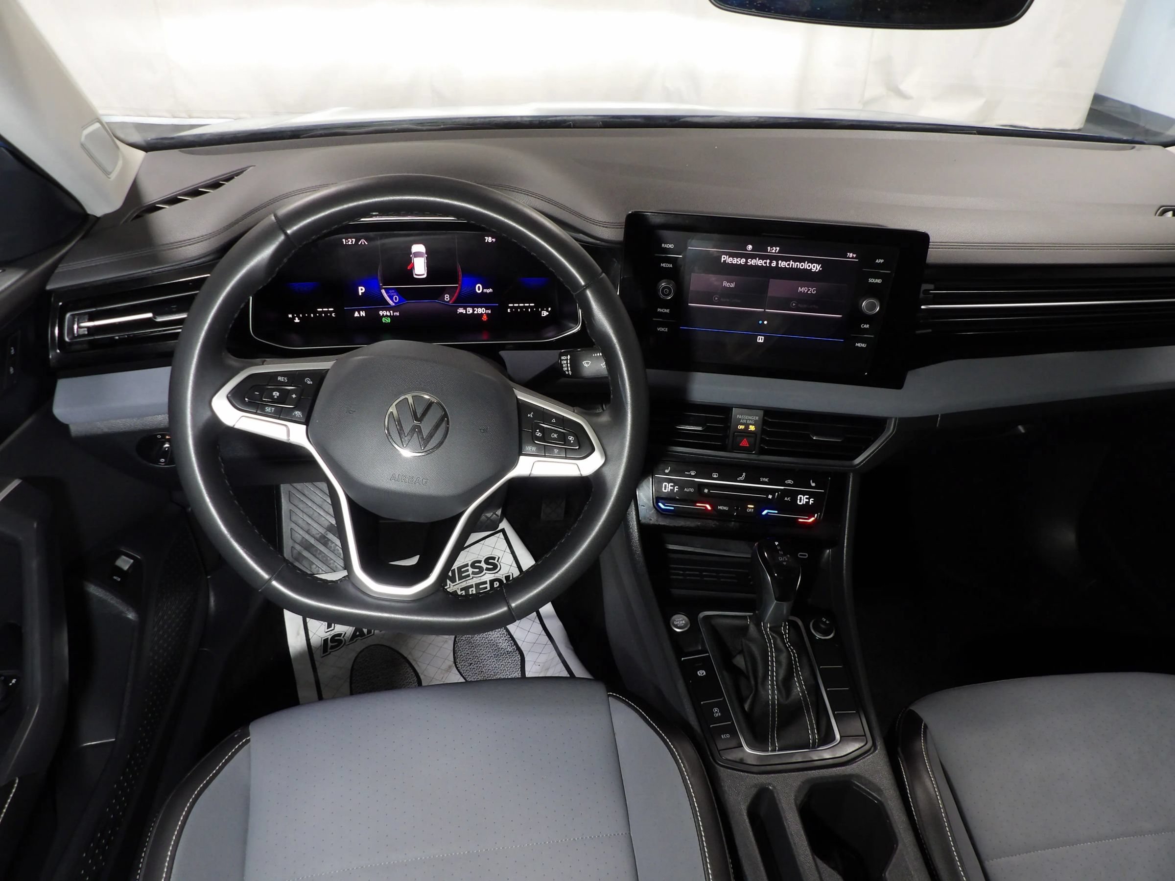 Used 2026 Volkswagen Jetta SE FWD image 18