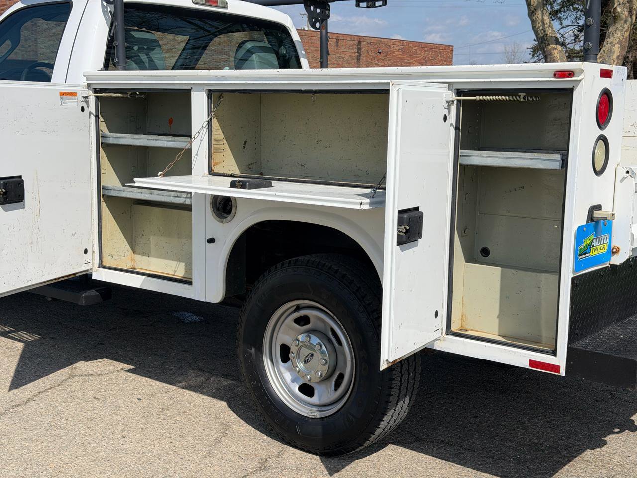 Used 2016 Ford F350 XL image 27