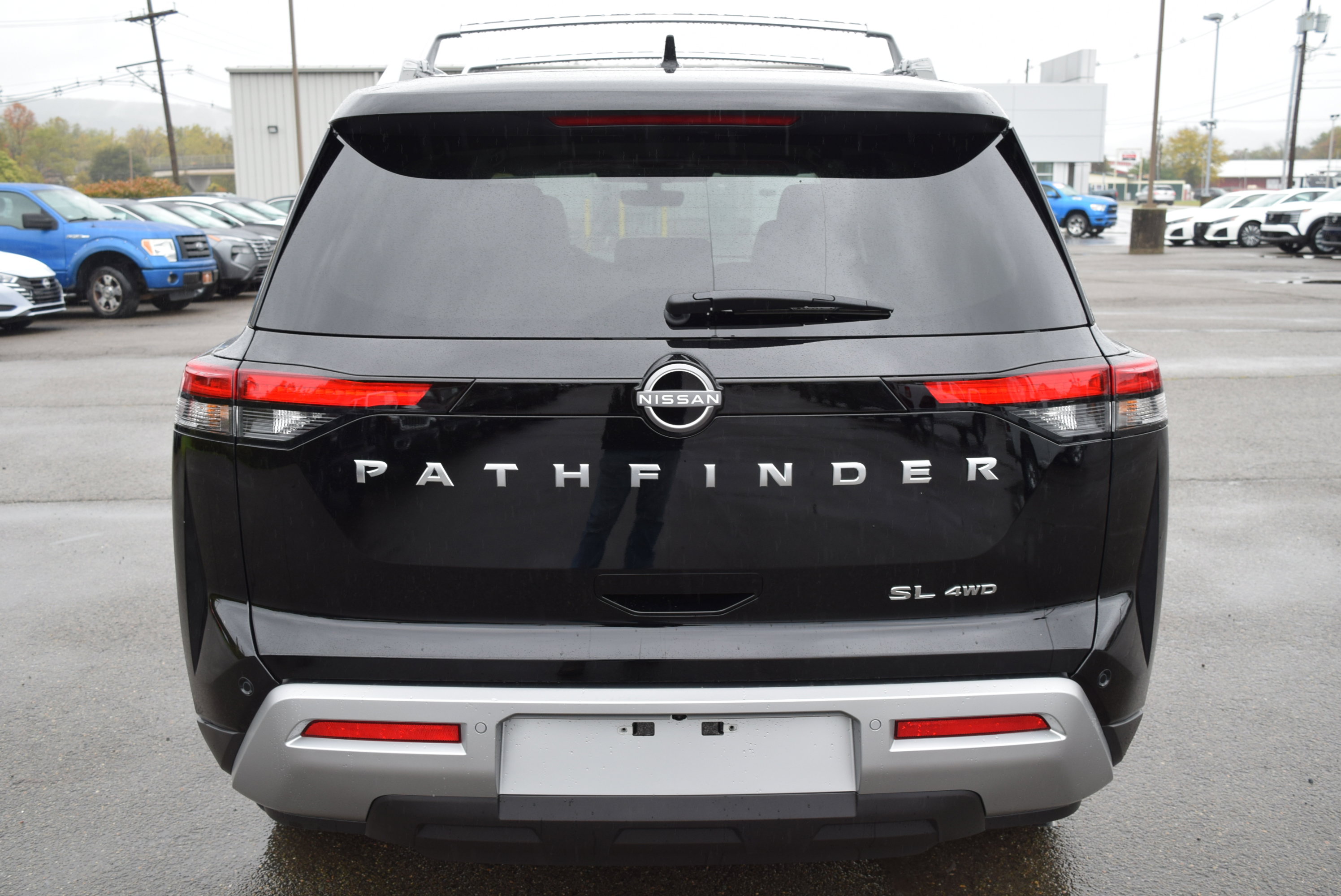 New 2025 Nissan Pathfinder SL image 7