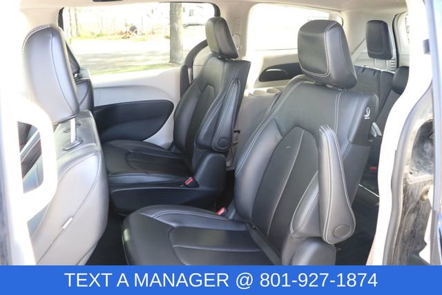 Used 2024 Chrysler Pacifica Select image 17