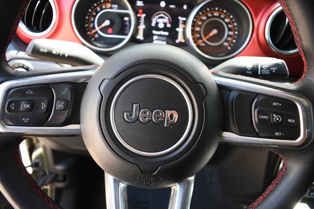 Used 2023 Jeep Gladiator Rubicon w/ Cold Weather Group AWD/4WD image 30