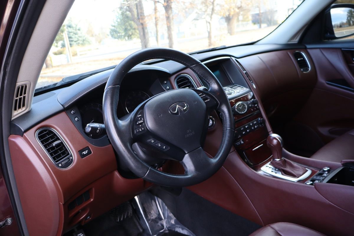 Used 2015 INFINITI QX50 Journey w/ Premium Package image 15