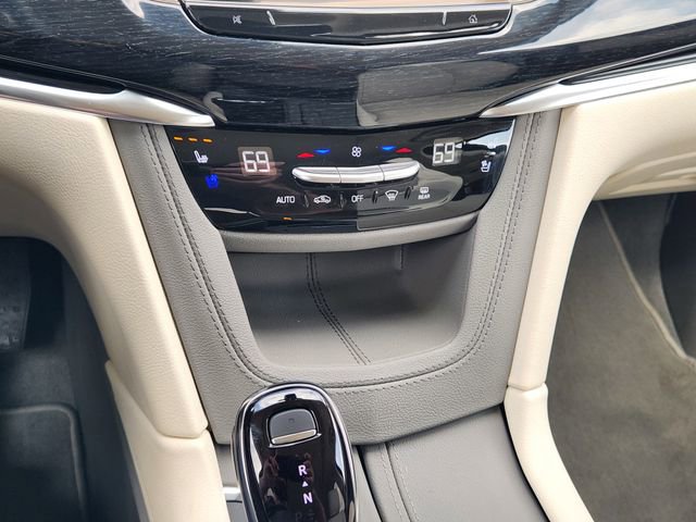 Used 2025 Cadillac XT6 Premium Luxury w/ Technology Package image 20