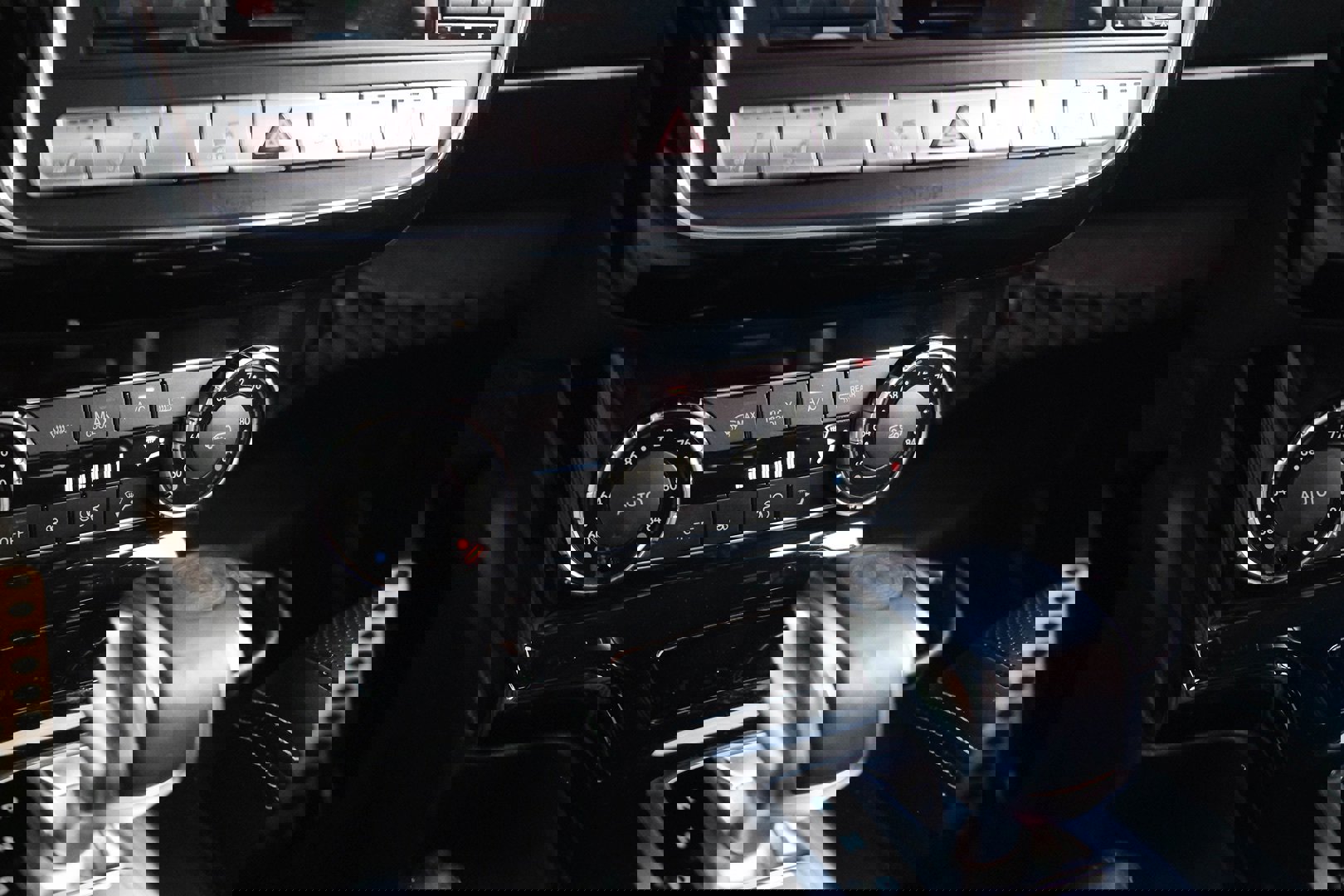 Used 2014 Mercedes-Benz G 63 AMG 4MATIC image 43